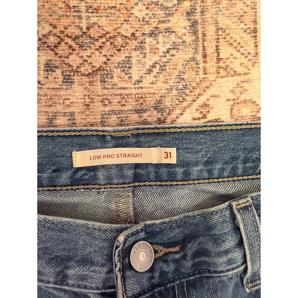 Levis Low Pro Straight Jeans Womens 31 Medium Wash Blue Denim A0964-0002 - Picture 2 of 11